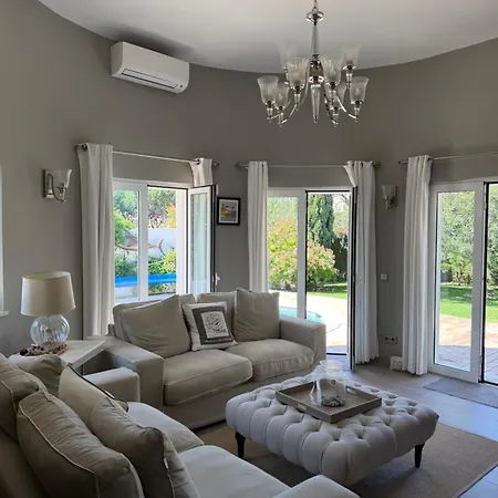 Private Vilamoura With Pool And Large Garden 别墅 奎特里拉