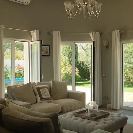 Private Vilamoura With Pool And Large Garden * 奎特里拉