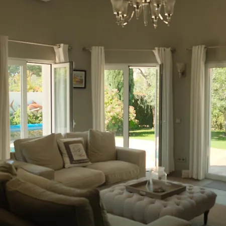 Private Vilamoura With Pool And Large Garden 奎特里拉