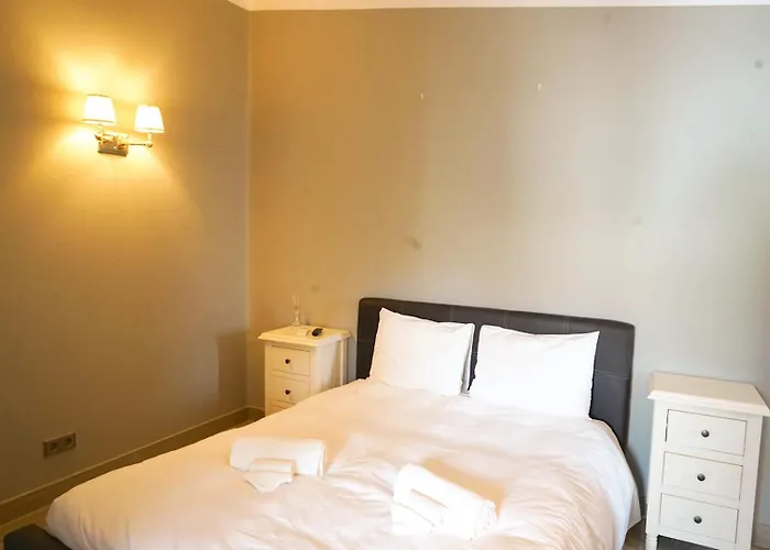 Private Vilamoura With Pool And Large Garden Villa