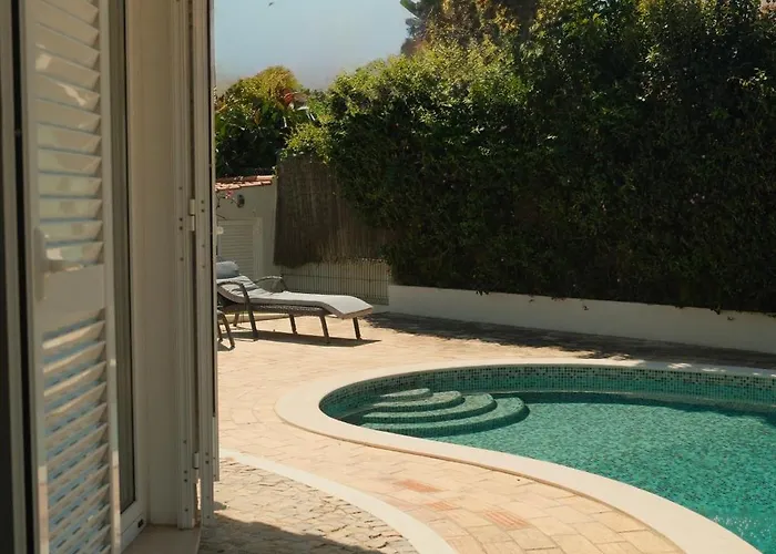 Private Vilamoura With Pool And Large Garden